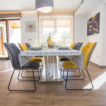 Villa Tiffany With Private Pool And Garden