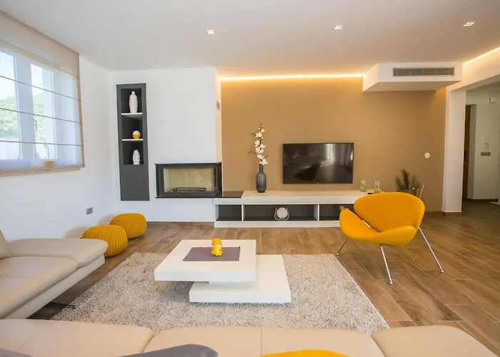 Tiffany With Private Pool And Garden Vila