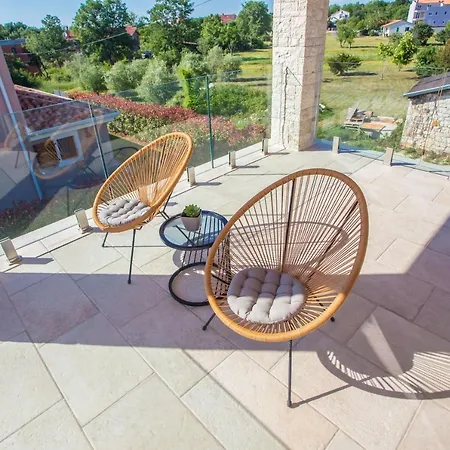 Vila Tiffany With Private Pool And Garden *