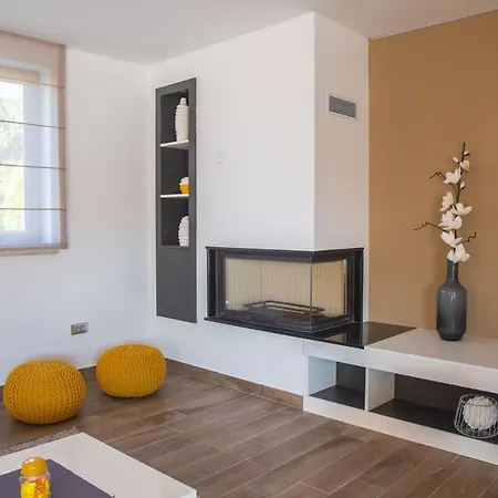 Вилла Tiffany With Private Pool And Garden *