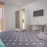 Vila Tiffany With Private Pool And Garden