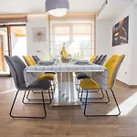 Vila Tiffany With Private Pool And Garden