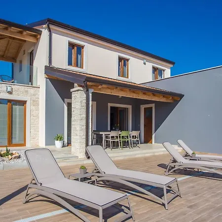Tiffany With Private Pool And Garden Vila Poreč